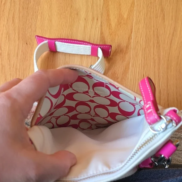 Coach Crossbody Bag in Cream and Pink EUC - Picture 5 of 9